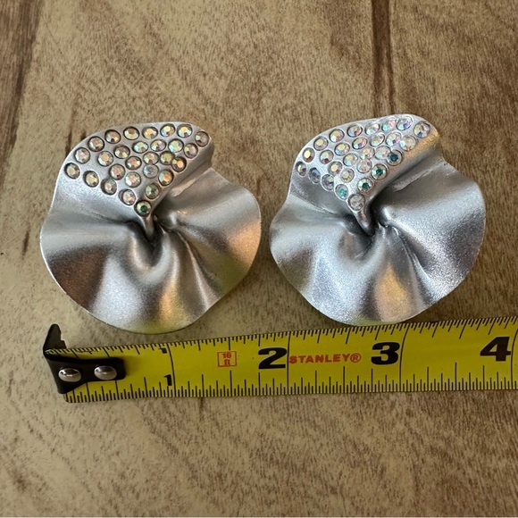 Vintage Flip A Coin Silver Clip On Earrings Crinkle 80s 90s 1980s 1990s - Picture 2 of 11
